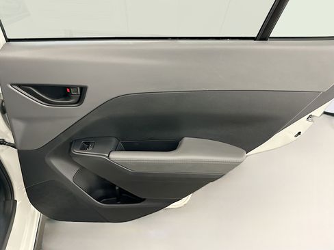 Used 2024 Subaru Crosstrek 2.0i Premium image 31