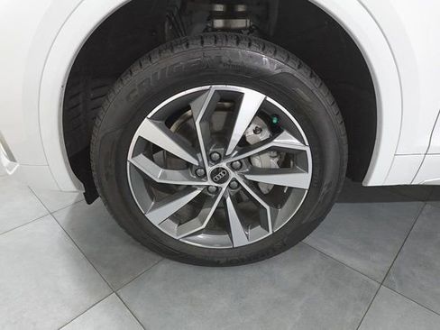 Used 2024 Audi Q5 2.0T Premium w/ Convenience Package image 28