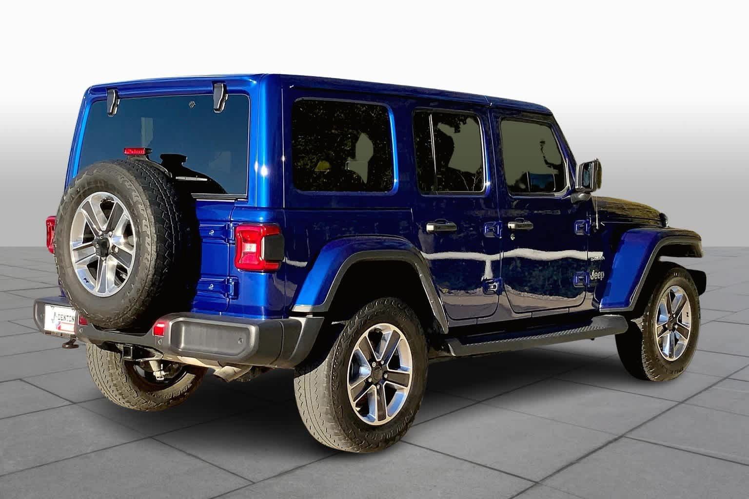 Used 2020 Jeep Wrangler Unlimited Sahara AWD/4WD image 12