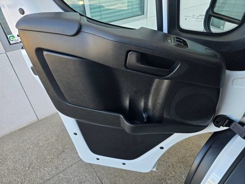 Used 2025 RAM ProMaster 2500 FWD image 19