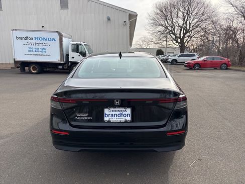 Used 2023 Honda Accord EX image 5