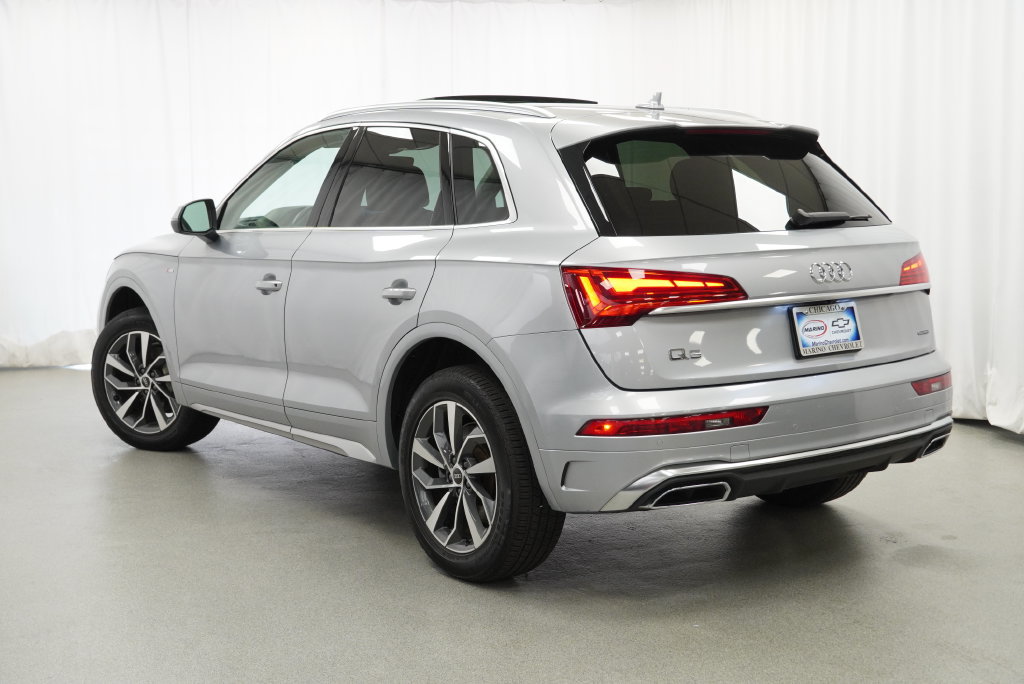 Used 2023 Audi Q5 2.0T Premium w/ Convenience Package AWD/4WD image 9