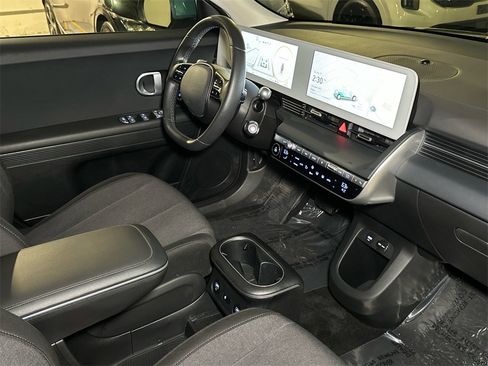 Used 2024 Hyundai Ioniq 5 SEL image 11