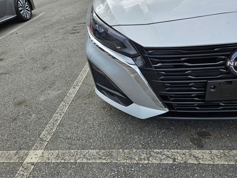 Used 2024 Nissan Altima 2.5 SV image 5