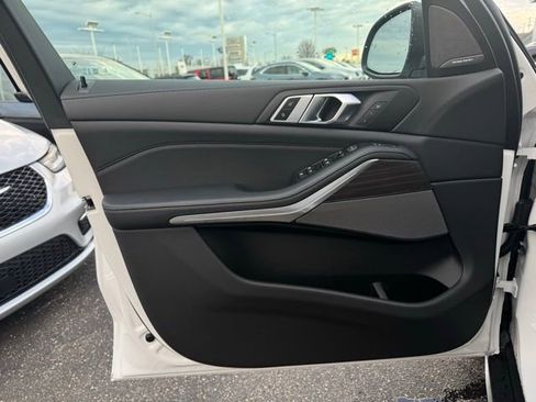 New 2026 BMW X5 xDrive40i w/ Premium Package image 14