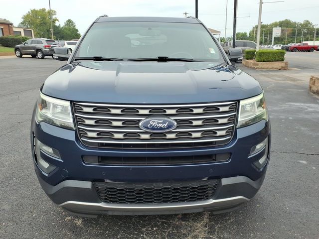 Used 2017 Ford Explorer XLT w/ Equipment Group 202A AWD/4WD image 22