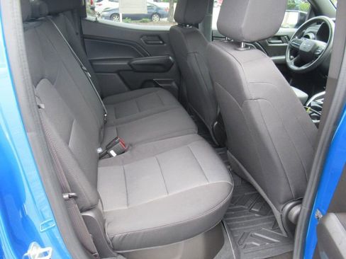 Used 2023 Chevrolet Colorado Trail Boss w/ LPO, Dark Essentials Package AWD/4WD image 32