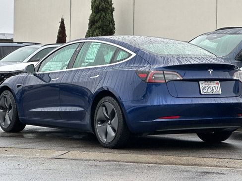 Used 2019 Tesla Model 3 Standard Range Plus image 5