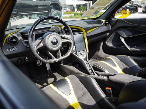 Used 2021 McLaren 720S Luxury image 35