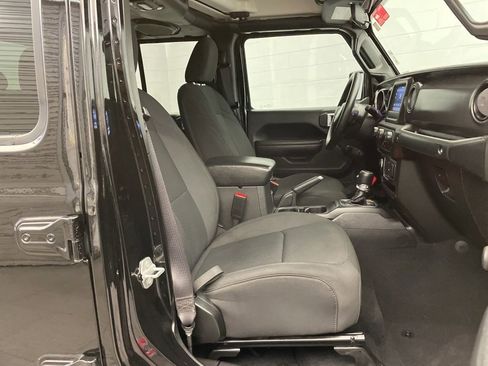 Certified 2022 Jeep Gladiator Sport w/ Trailer Tow Package image 23