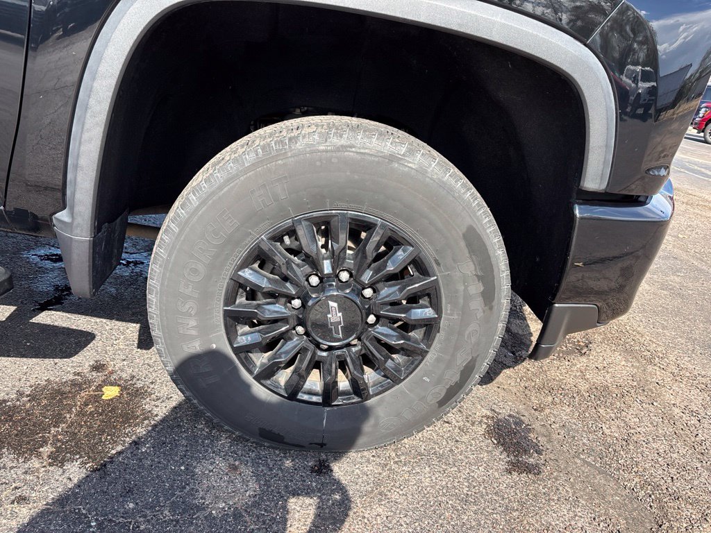 Used 2022 Chevrolet Silverado 2500 LT w/ Midnight Edition AWD/4WD image 12