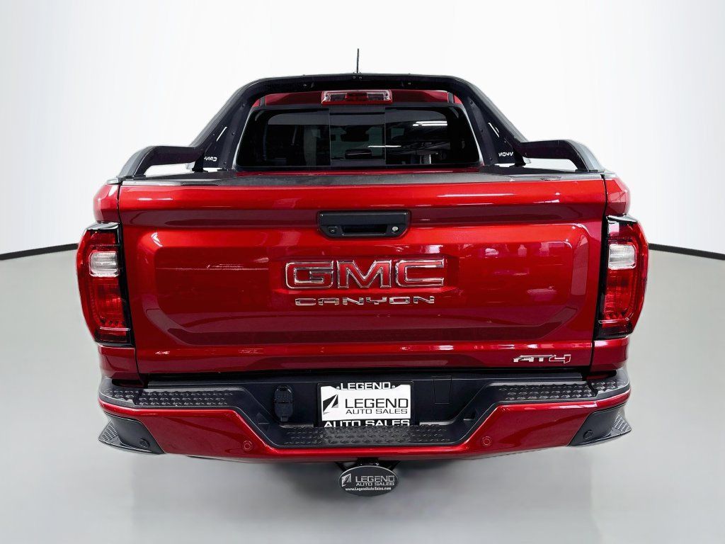 Used 2025 GMC Canyon AT4 w/ Nightfall Edition AWD/4WD image 8