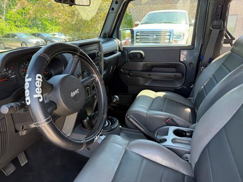 Used 2008 Jeep Wrangler X image 12