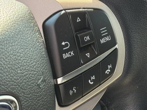 Used 2022 Ford Explorer XLT RWD image 11