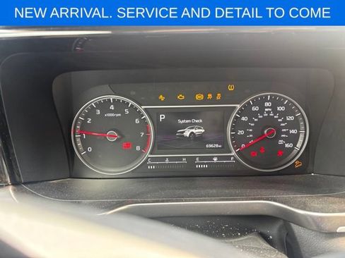 Used 2023 Kia Sorento LX FWD image 11
