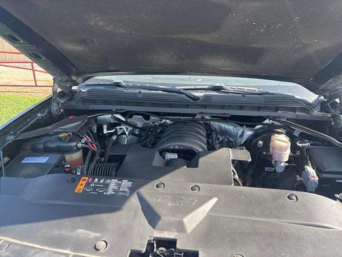 Used 2018 Chevrolet Silverado 1500 LT w/ Texas Edition image 15