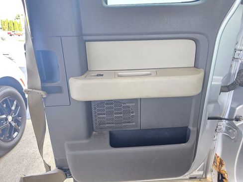 Used 2010 Ford F150 XLT image 26