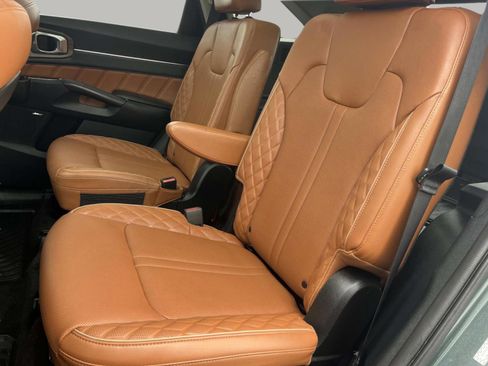 Used 2022 Kia Sorento SX Prestige w/ Rust Color Package AWD/4WD image 18