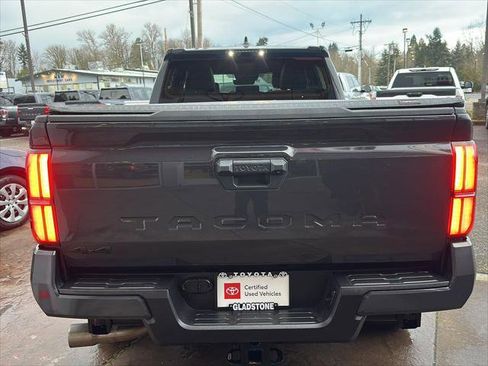 Certified 2024 Toyota Tacoma TRD Off-Road image 34
