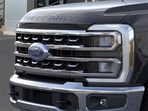 New 2026 Ford F250 Lariat w/ Chrome Package image 17