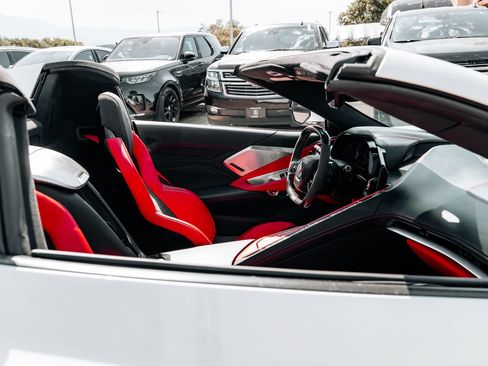 Used 2023 Chevrolet Corvette Z06 w/ Z07 Performance Package RWD image 46