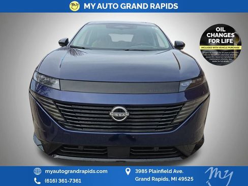 Used 2025 Nissan Murano Platinum w/ Cargo Package image 2