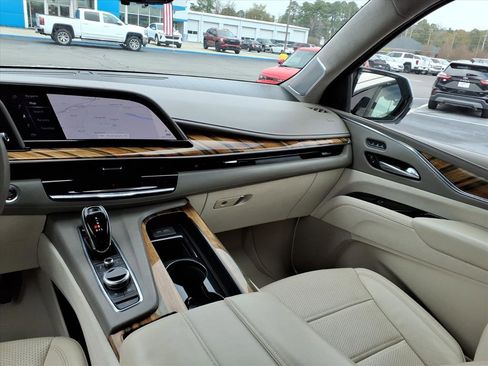 Used 2021 Cadillac Escalade Sport Platinum w/ LPO, Floor Liner Package image 29