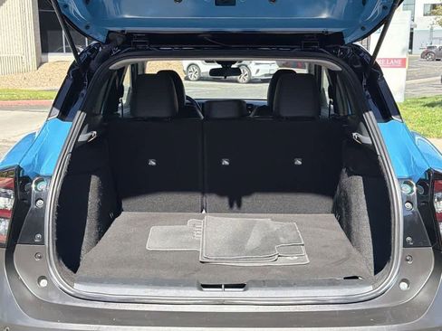 Used 2025 Nissan Kicks SR image 29