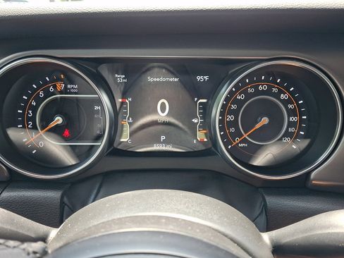 Used 2023 Jeep Gladiator Sport AWD/4WD image 26