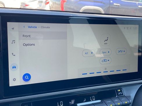 Used 2025 Toyota Camry SE w/ Multimedia Upgrade Package image 21