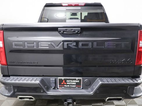 Used 2023 Chevrolet Silverado 1500 High Country w/ LPO, Dark Essentials Package AWD/4WD image 16