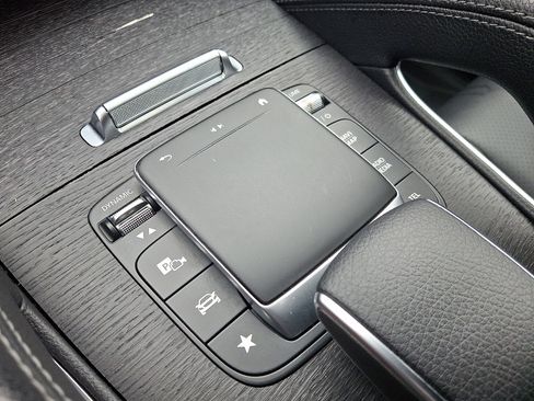 Used 2022 Mercedes-Benz GLE 350 4MATIC image 24