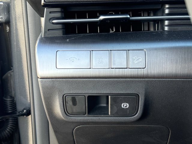 Used 2024 Hyundai Kona SEL FWD image 29
