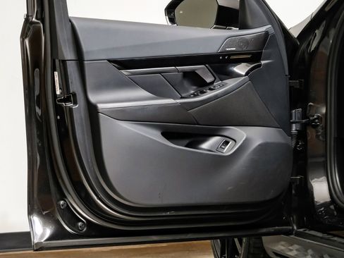 Used 2024 BMW 530i xDrive image 45