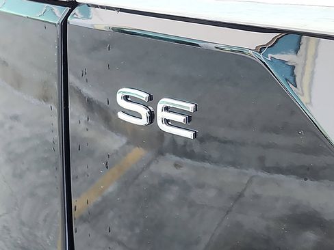 New 2026 Volkswagen Atlas SE image 10