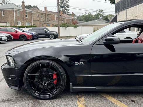 Used 2012 Ford Mustang GT Premium w/ HID Headlamps & Security Pkg RWD image 2