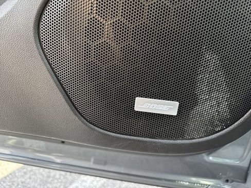 Used 2021 GMC Acadia SLT w/ Elevation Edition image 25