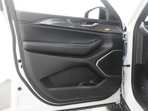 Used 2022 Jeep Grand Cherokee Altitude image 20