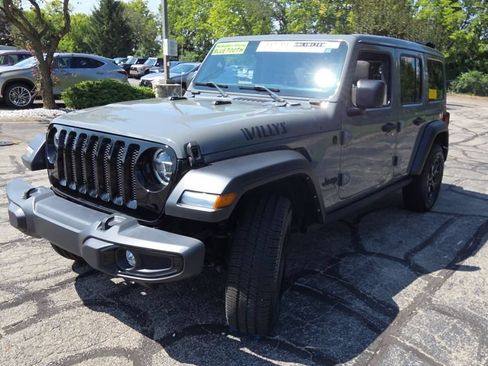 Used 2022 Jeep Wrangler Unlimited Sport AWD/4WD image 4