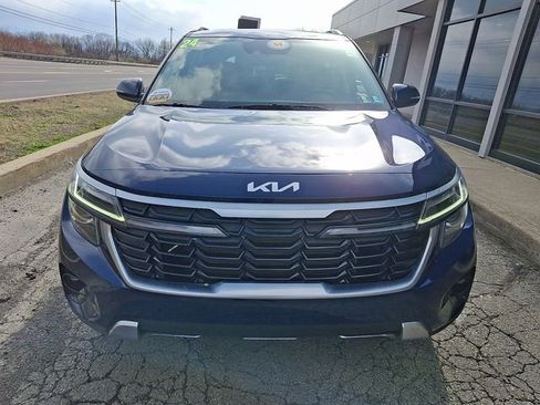 Used 2024 Kia Seltos EX AWD/4WD image 2