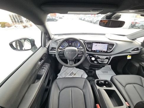 New 2026 Chrysler Pacifica Select image 20