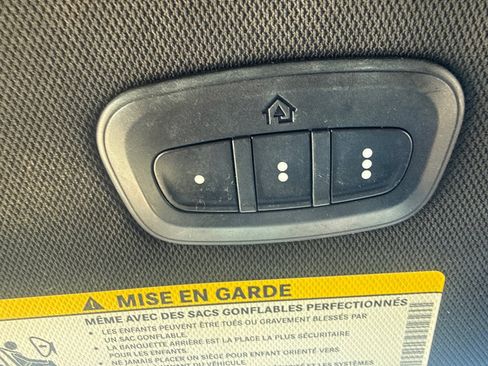 Used 2019 Chrysler Pacifica Touring-L Plus w/ S Appearance Package FWD image 32