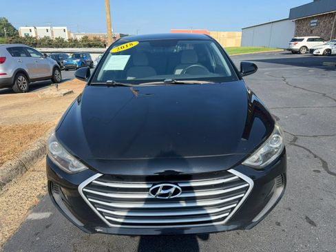 Used 2018 Hyundai Elantra SEL FWD image 2