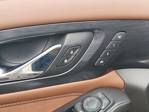 Used 2020 Chevrolet Traverse High Country w/ LPO, Floor Liner Package AWD/4WD image 25