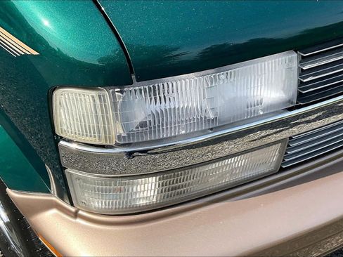 Used 2000 Chevrolet Astro Passenger RWD image 28