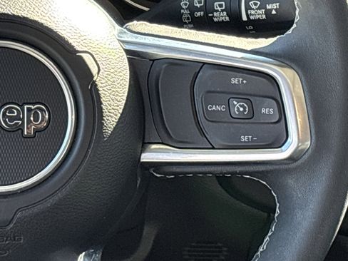 Used 2023 Jeep Wrangler Sahara image 23