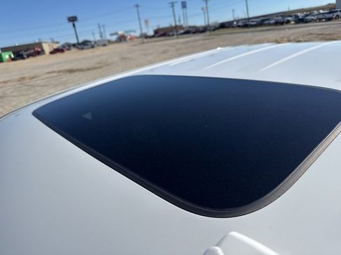 Used 2023 Chevrolet Silverado 2500 High Country image 11