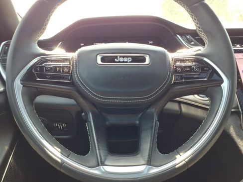 Used 2023 Jeep Grand Cherokee L Overland AWD/4WD image 26