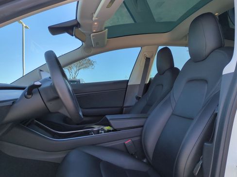 Used 2019 Tesla Model 3 Standard Range Plus image 16