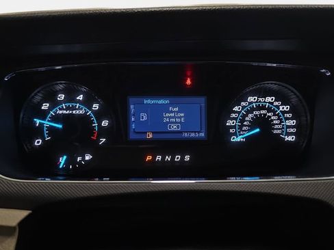 Used 2017 Ford Taurus SE image 19